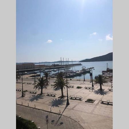 Appartamento Incantevole La Maddalena Vista Mare Codice Iun Q5459 Exteriör bild